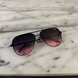 Never worn quay aviators